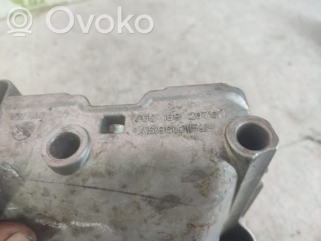 Engine mounting bracket   05C199207G