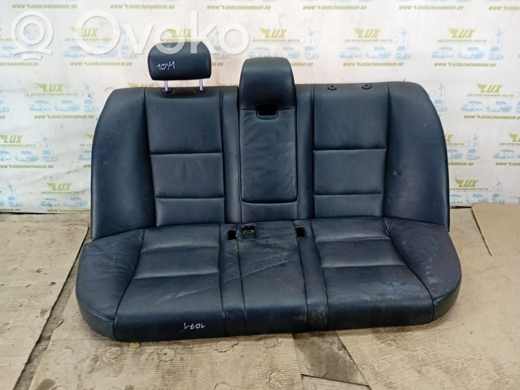 Rear seat
