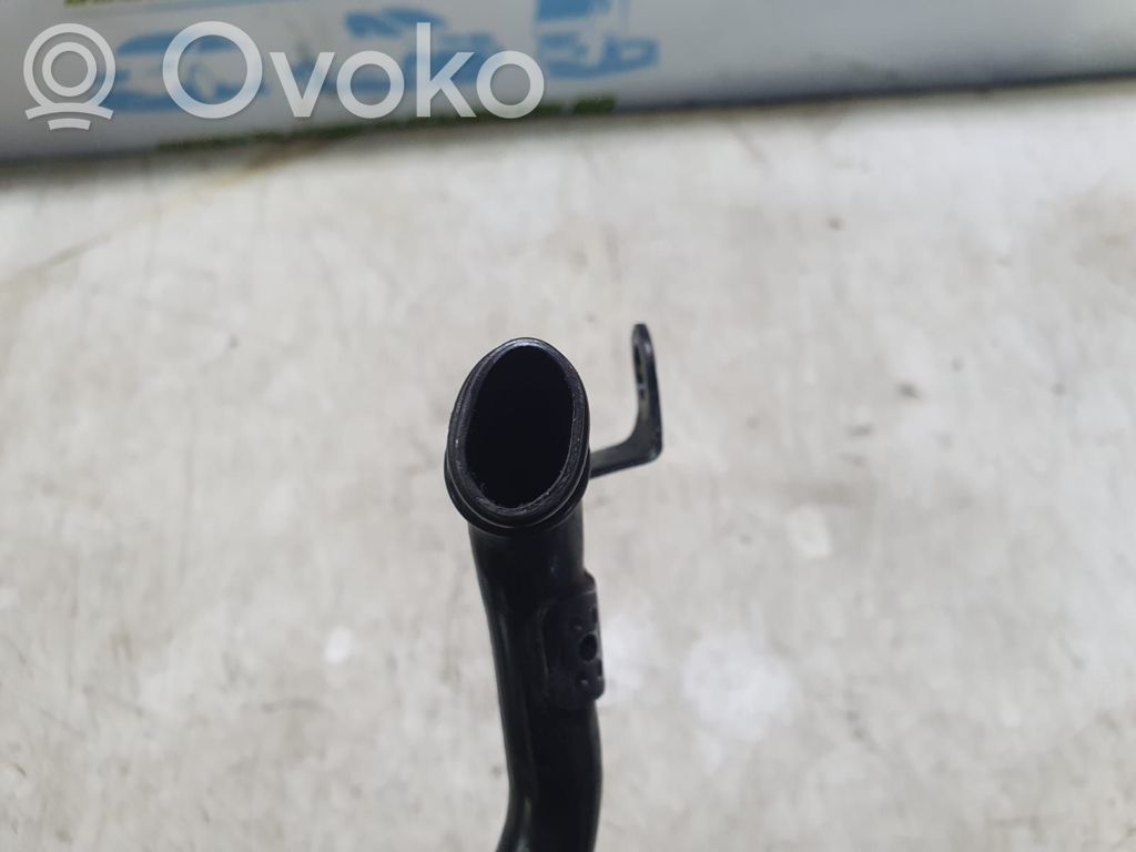 Audi A4 S4 B9 Conductă/furtun lichid de răcire motor 