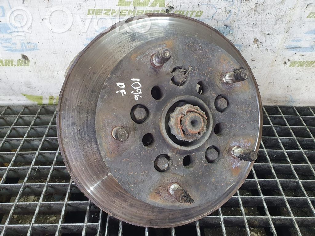 Front wheel hub spindle knuckle