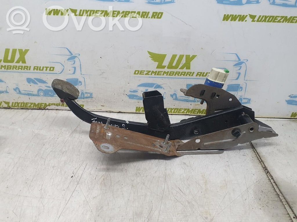 Stabdžių pedalas   4M512467AP