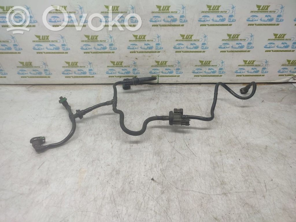 Ford Focus C-MAX Fuel line pipe 