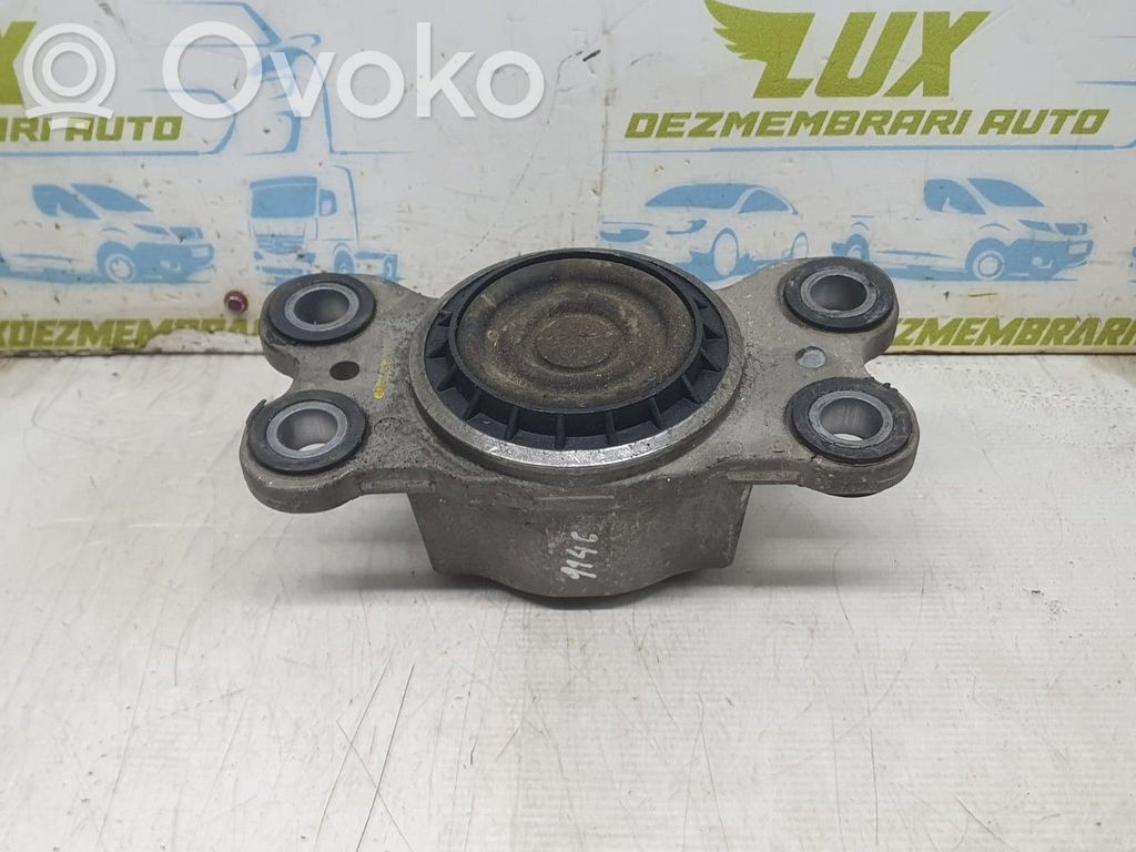 Engine mounting bracket   G2458210