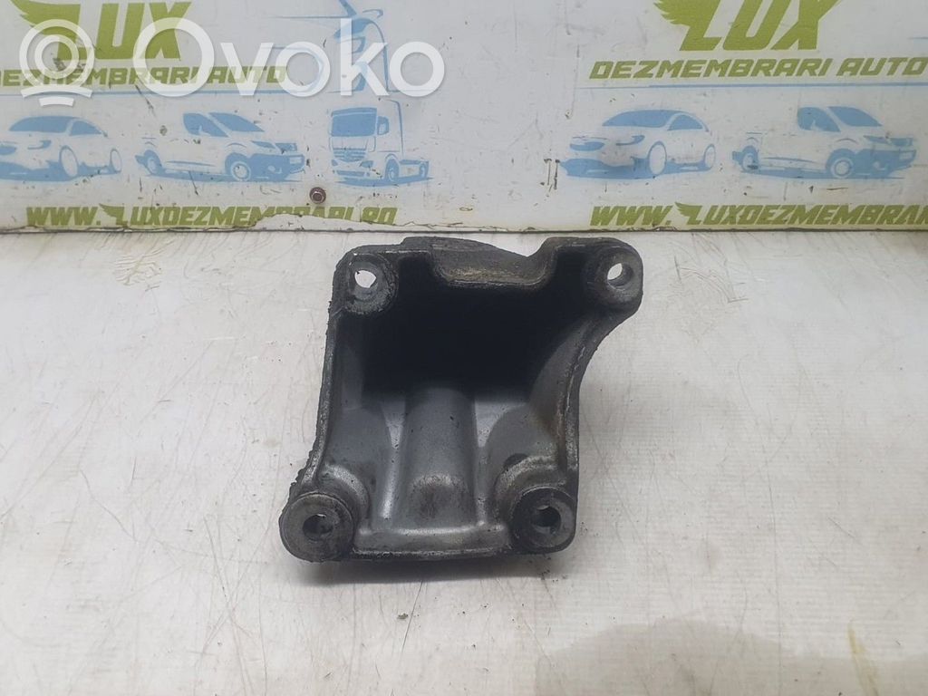 Ford Transit Engine mounting bracket 