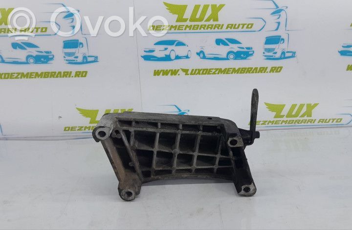 Opel Corsa D Engine mounting bracket 