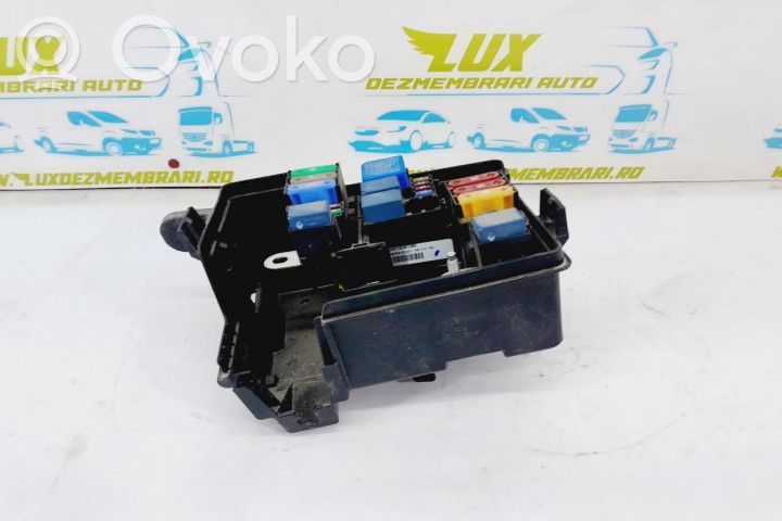 Dacia Spring Juego de caja de fusibles 