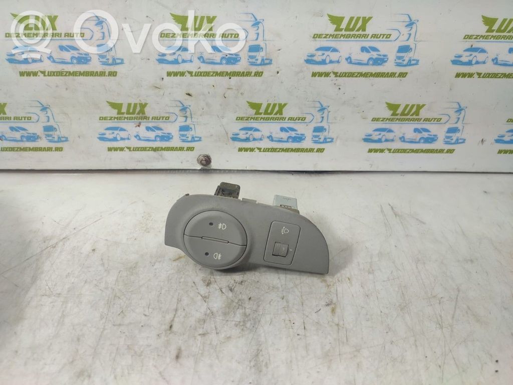 Hyundai Accent Quarter vent window switch 
