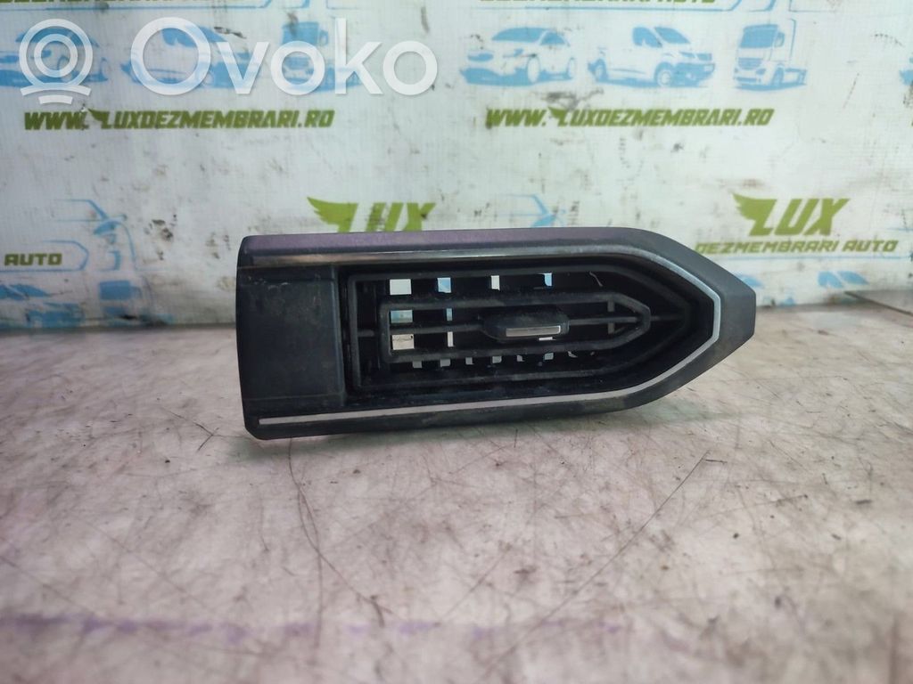 Dacia Sandero III Dysze / Kratki środkowego nawiewu deski rozdzielczej 
