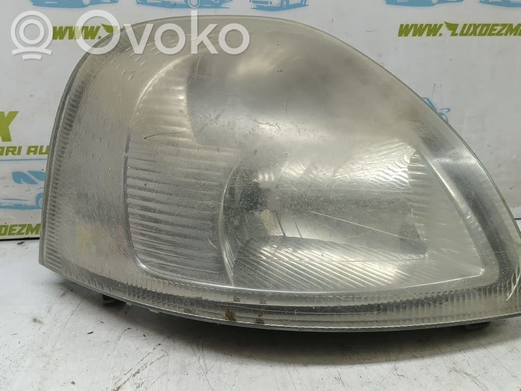 Renault Master II Headlight/headlamp 