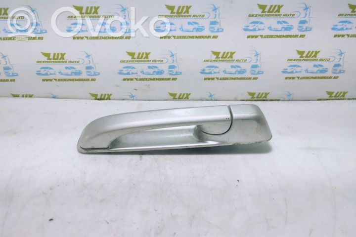 Manecilla externa puerta delantera   5HS57WS2AI