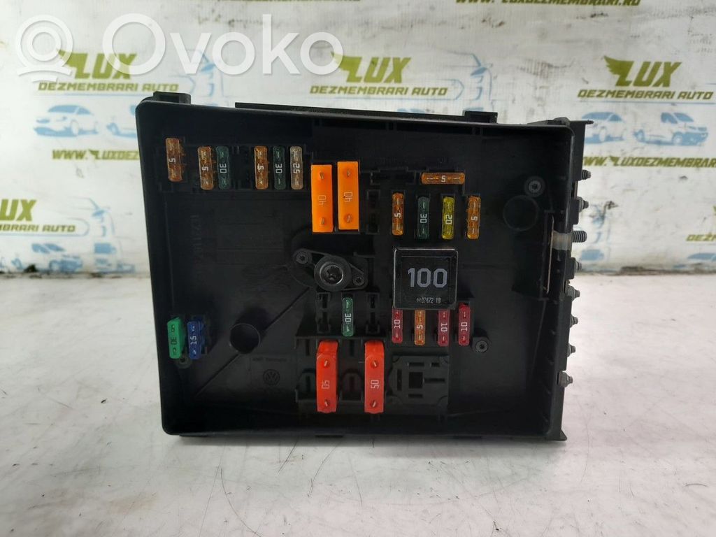 Volkswagen Tiguan Fuse box set 