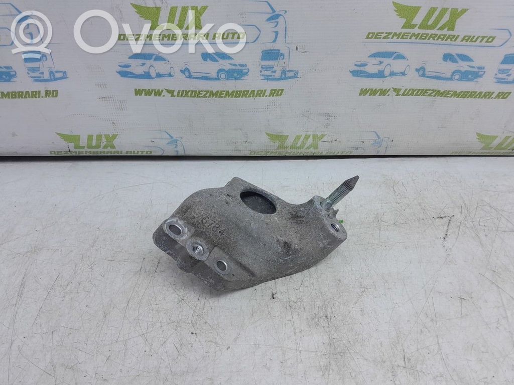 Chevrolet Spark Engine mounting bracket 