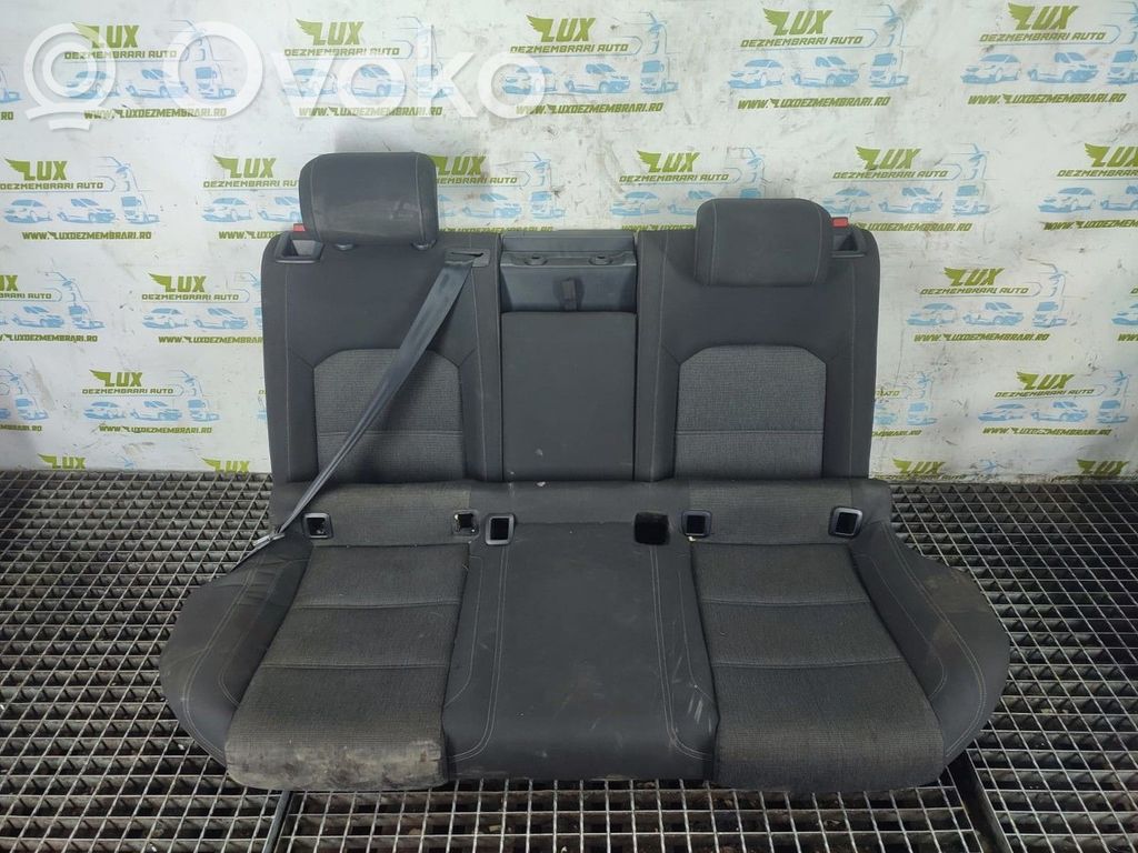 Volkswagen PASSAT B8 Rear seat 