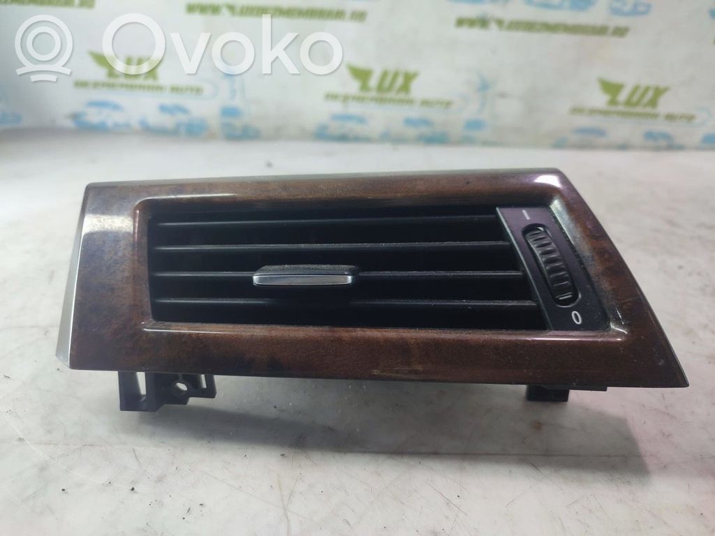 BMW 5 E60 E61 Centrinės oro grotelės 