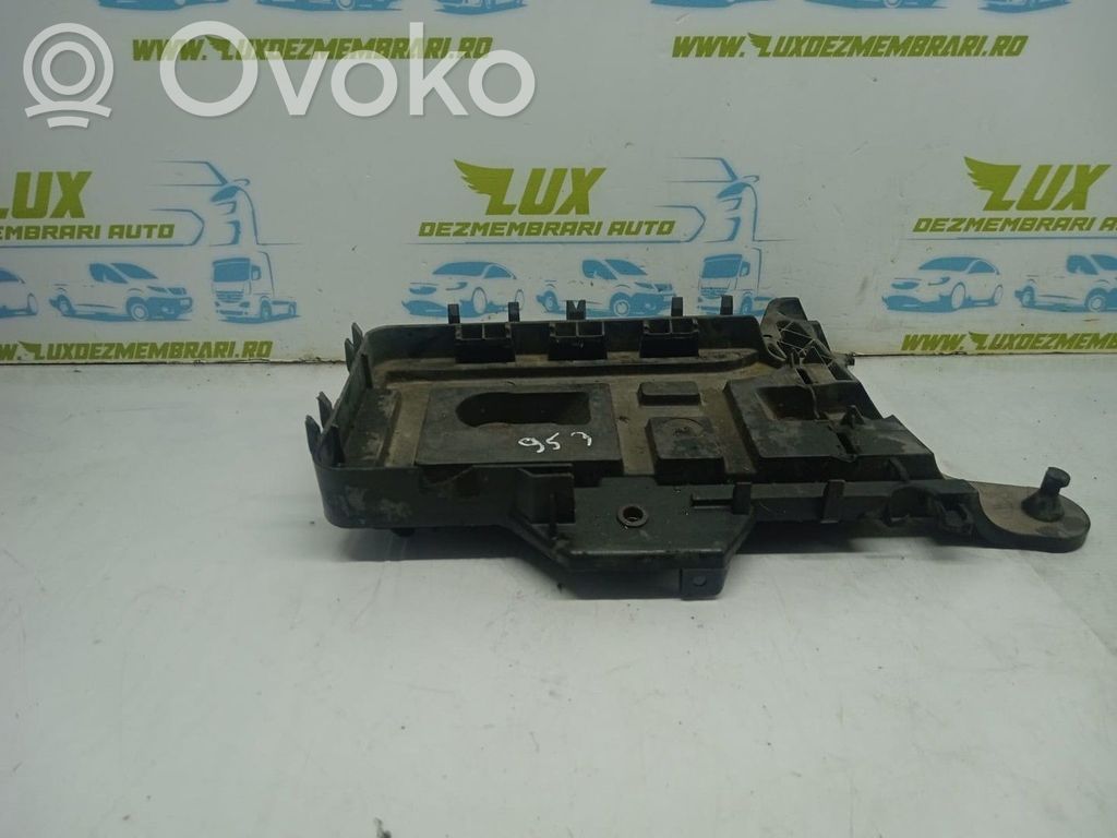 Akun alusta   1K0915333