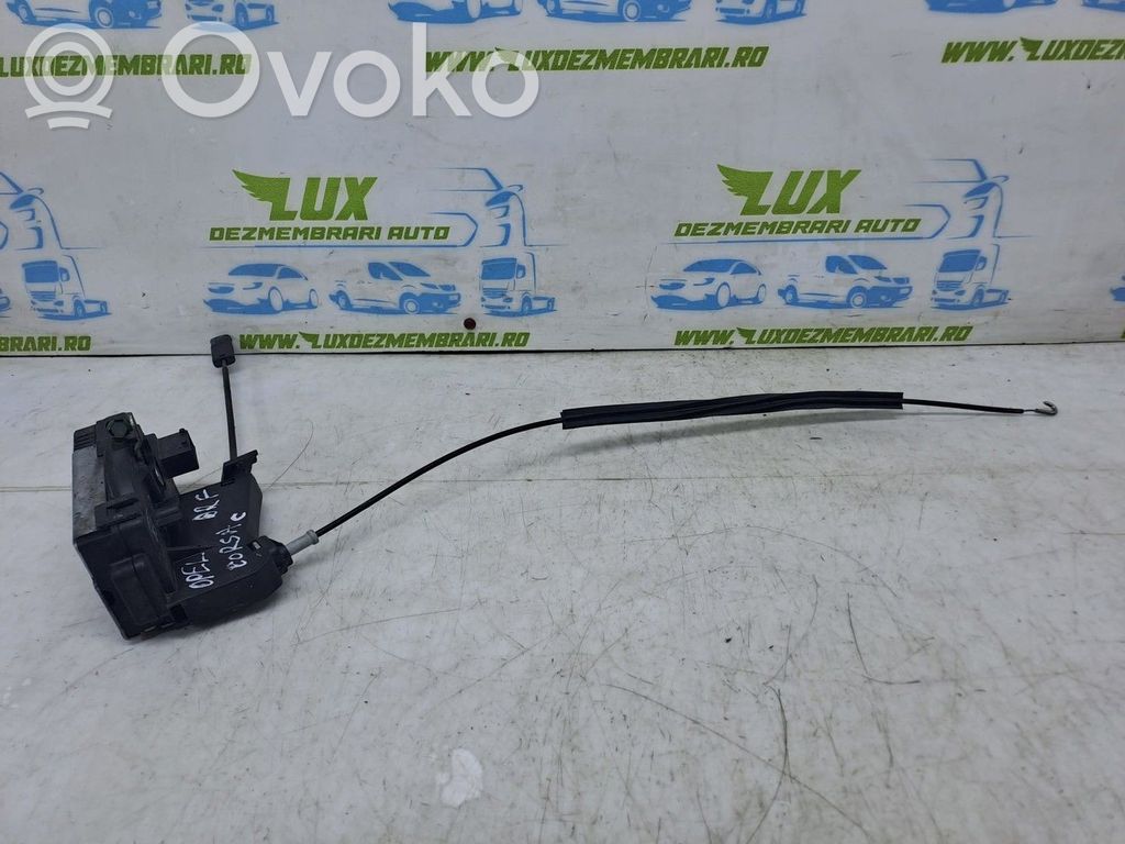 Opel Corsa C Etuoven lukko 