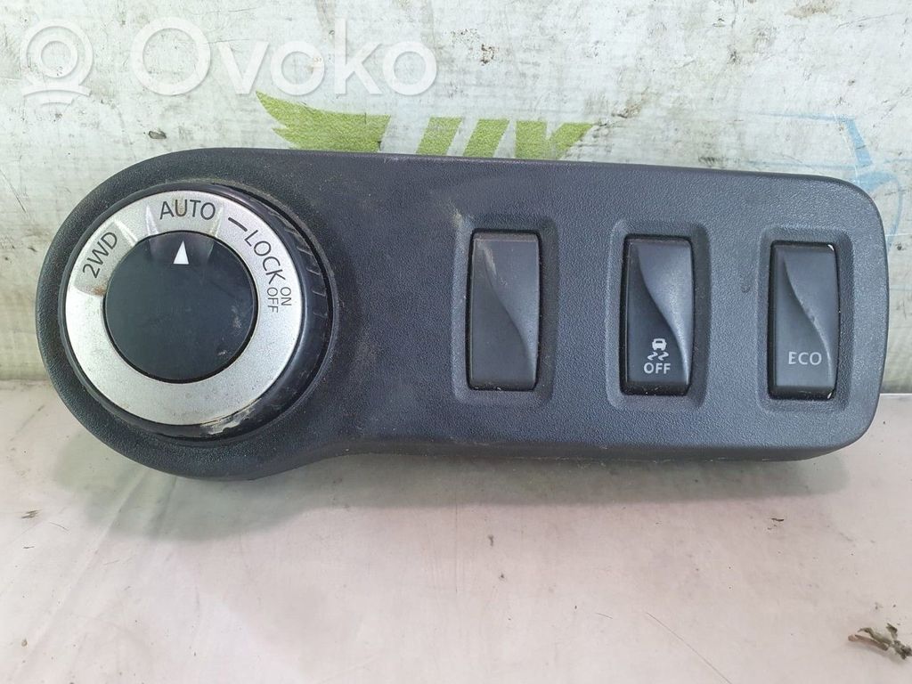 Dacia Duster Un conjunto de interruptores 
