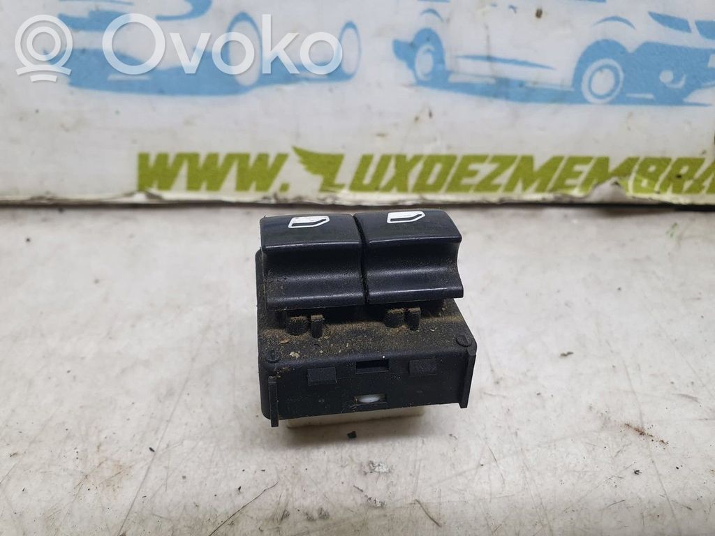 Interrupteur commade lève-vitre   9816791877