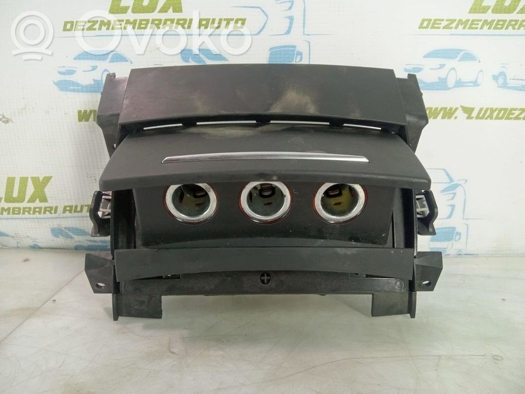 Audi A8 S8 D4 4H 12 V Socket (front)