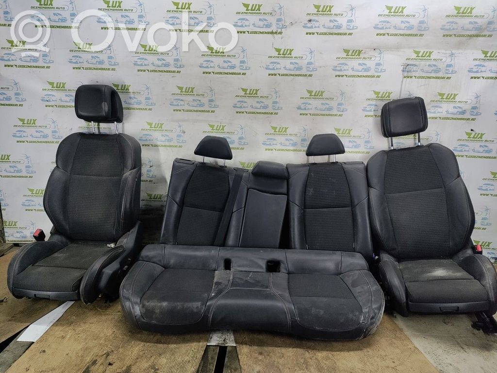 Interior set