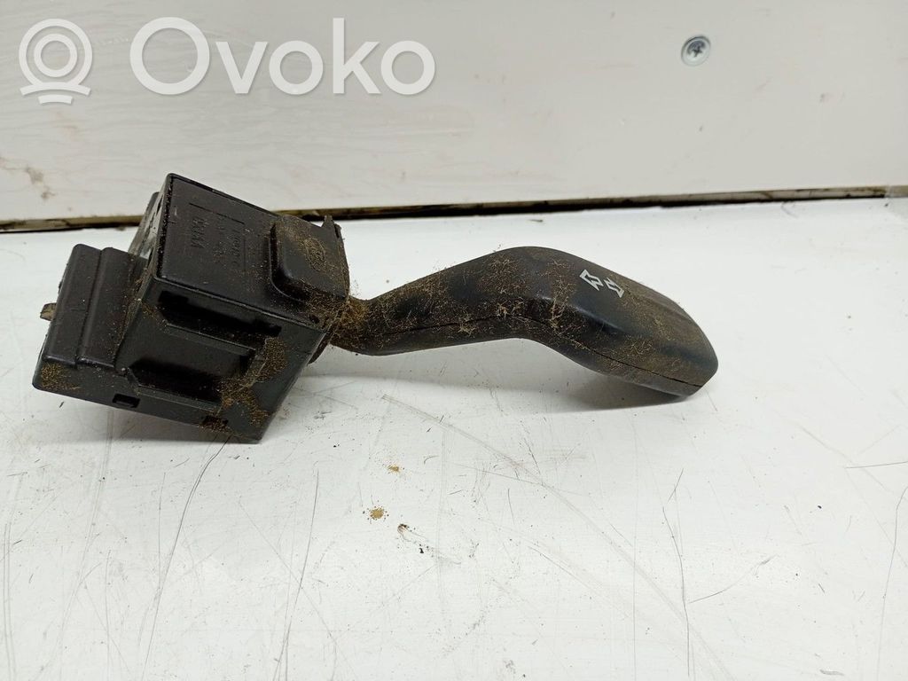 Ford Focus Manetă semnalizator 