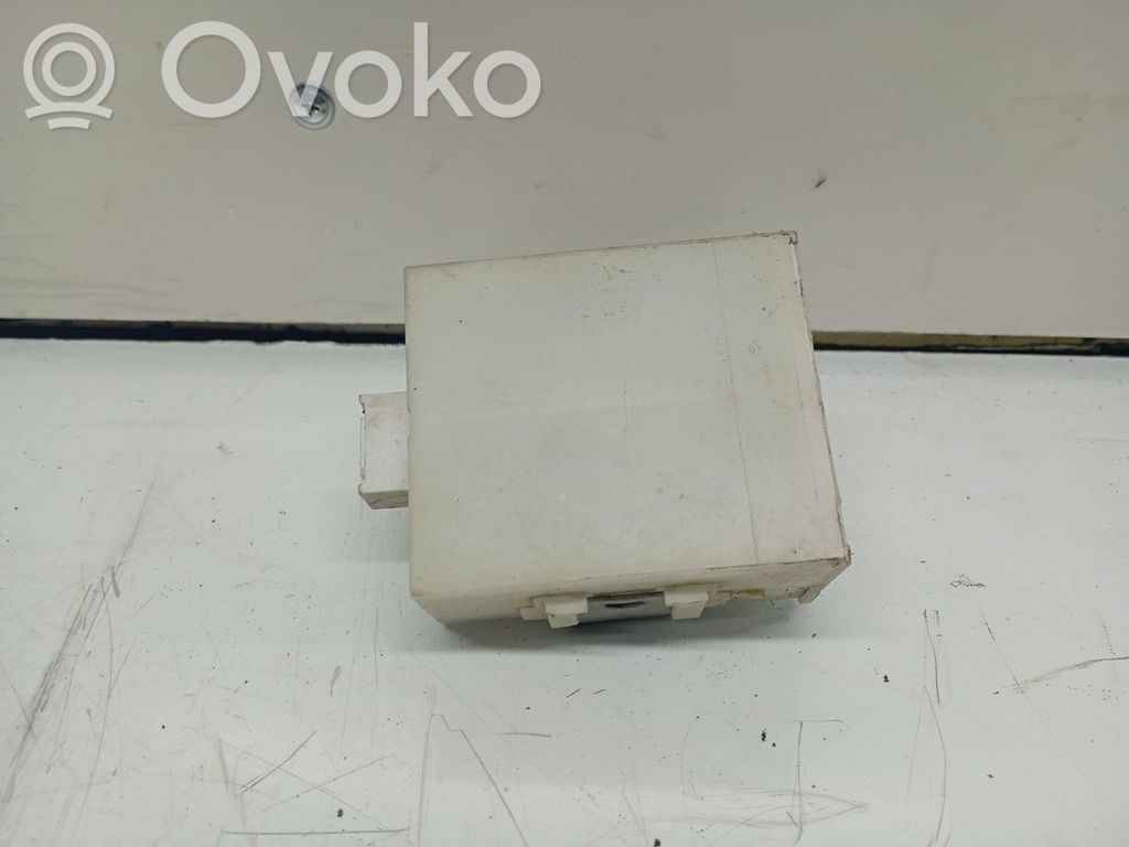 Toyota Avensis T250 Modul confort 