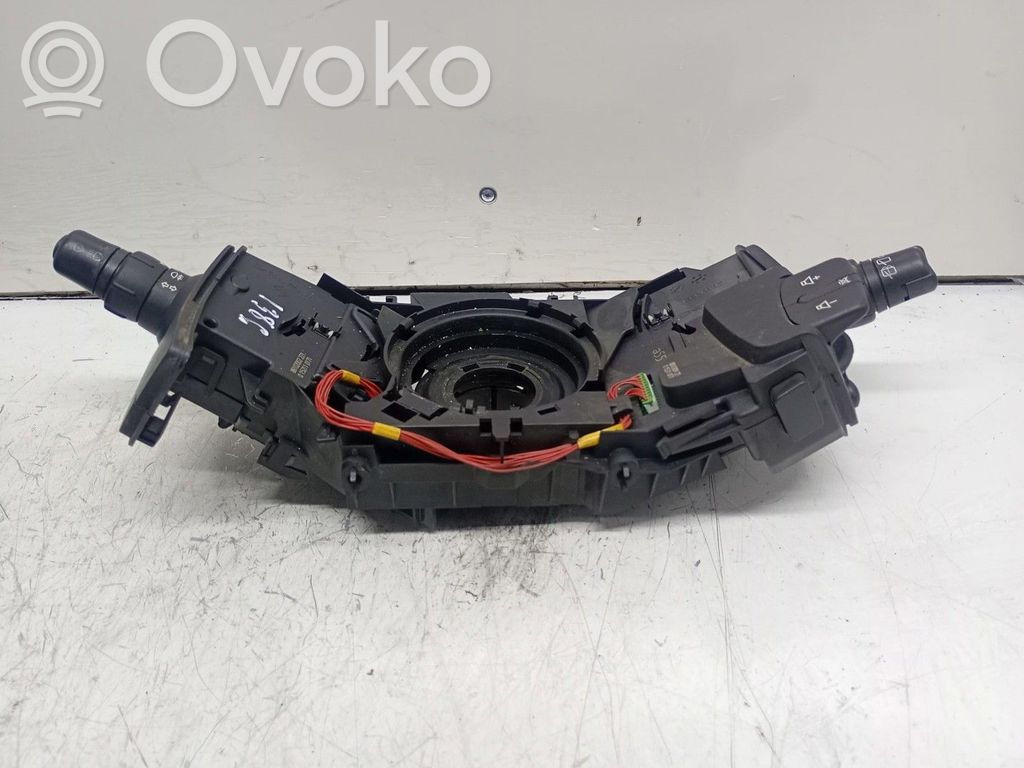 Renault Clio IV Steering wheel buttons/switches 