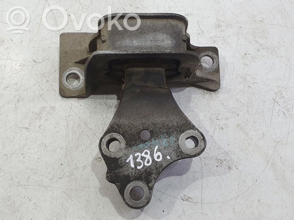 Renault Clio IV Suport tampon motor 