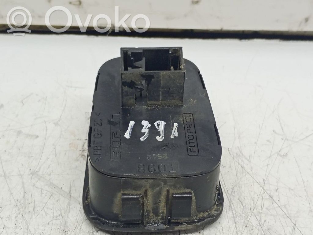 Hazard light switch