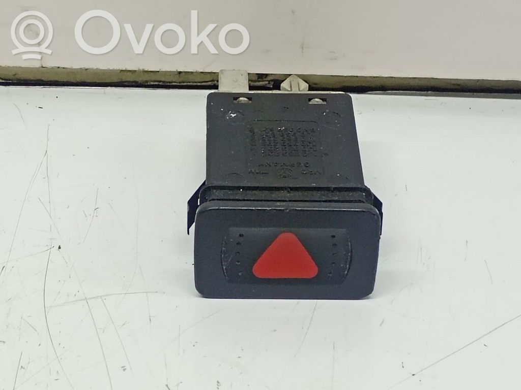 Volkswagen Golf IV Interruttore luci di emergenza