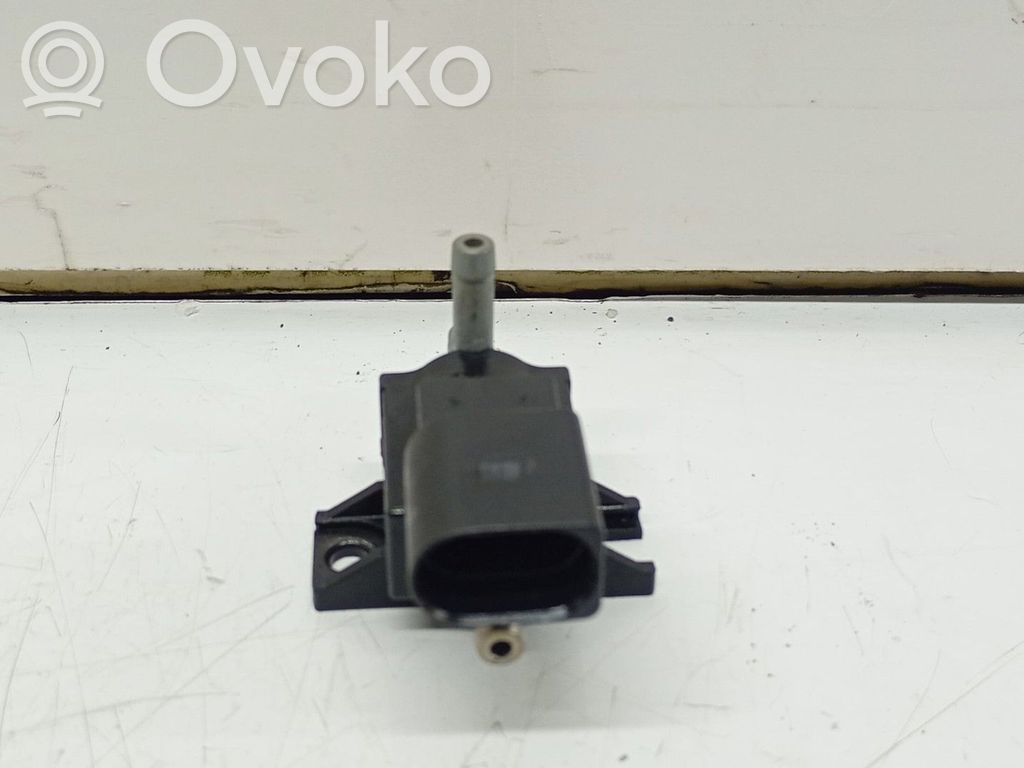 Volkswagen PASSAT B7 Válvula de vacío (Usadas) 
