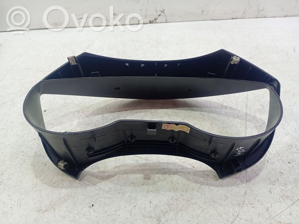 Moldura del panel   848301J000