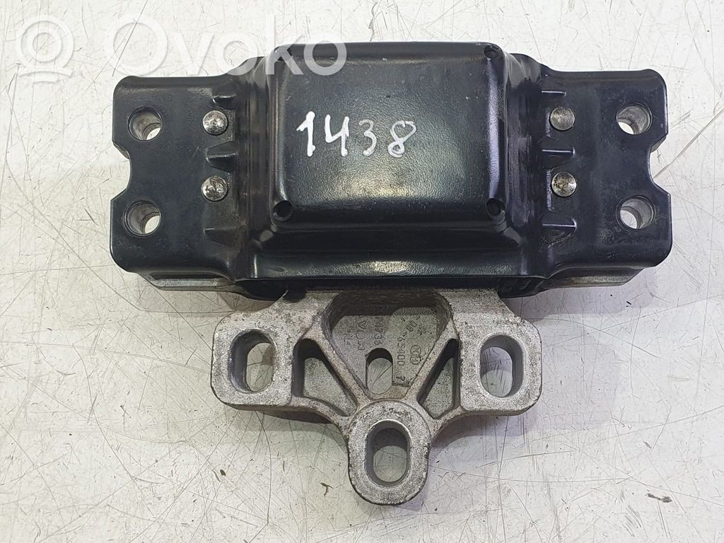 Volkswagen PASSAT B6 Moottorin kiinnikekorvake (käytetyt)