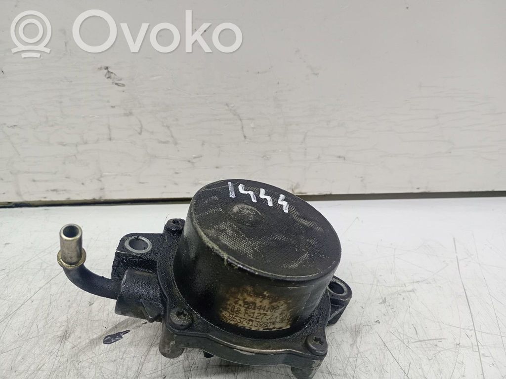 Peugeot 206 Pompă vacuum 