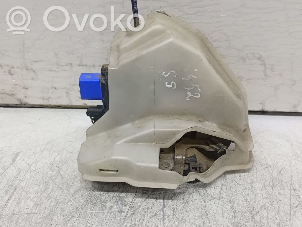 Volkswagen Golf V Zamek drzwi tylnych 
