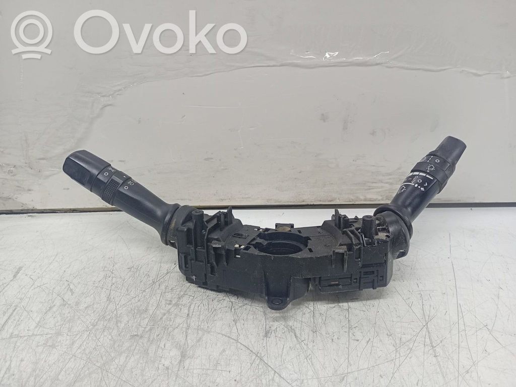 KIA Sportage Ohjauspyörän painikkeet/kytkimet 