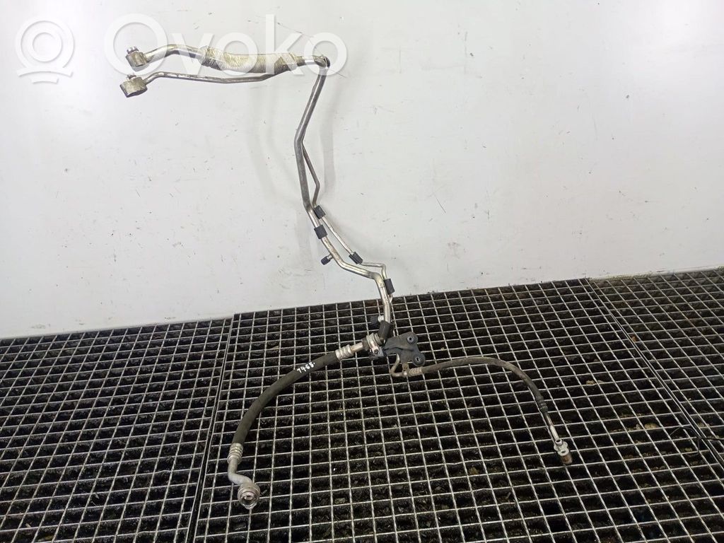 Volkswagen PASSAT B6 Conductă/furtun aer condiționat (A/C) 