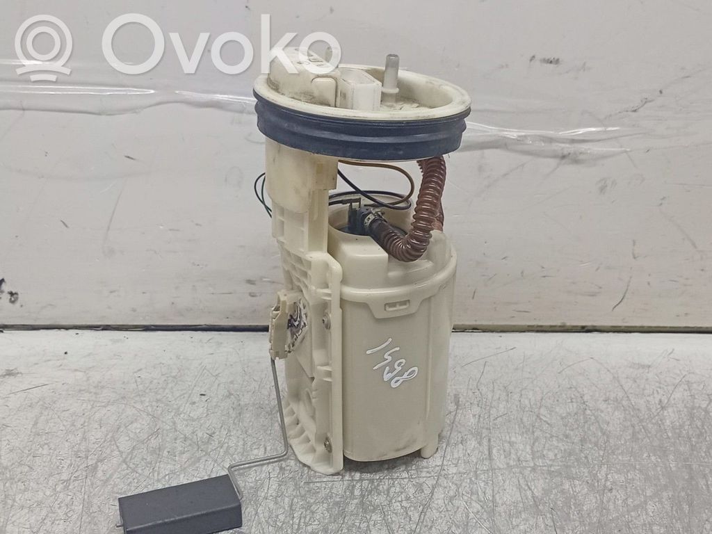 Volkswagen Golf IV Bomba interna de combustible