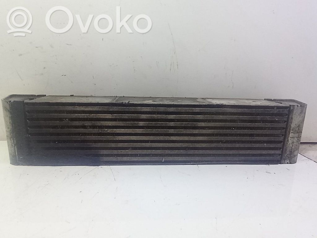 BMW 7 E65 E66 Välijäähdyttimen jäähdytin 