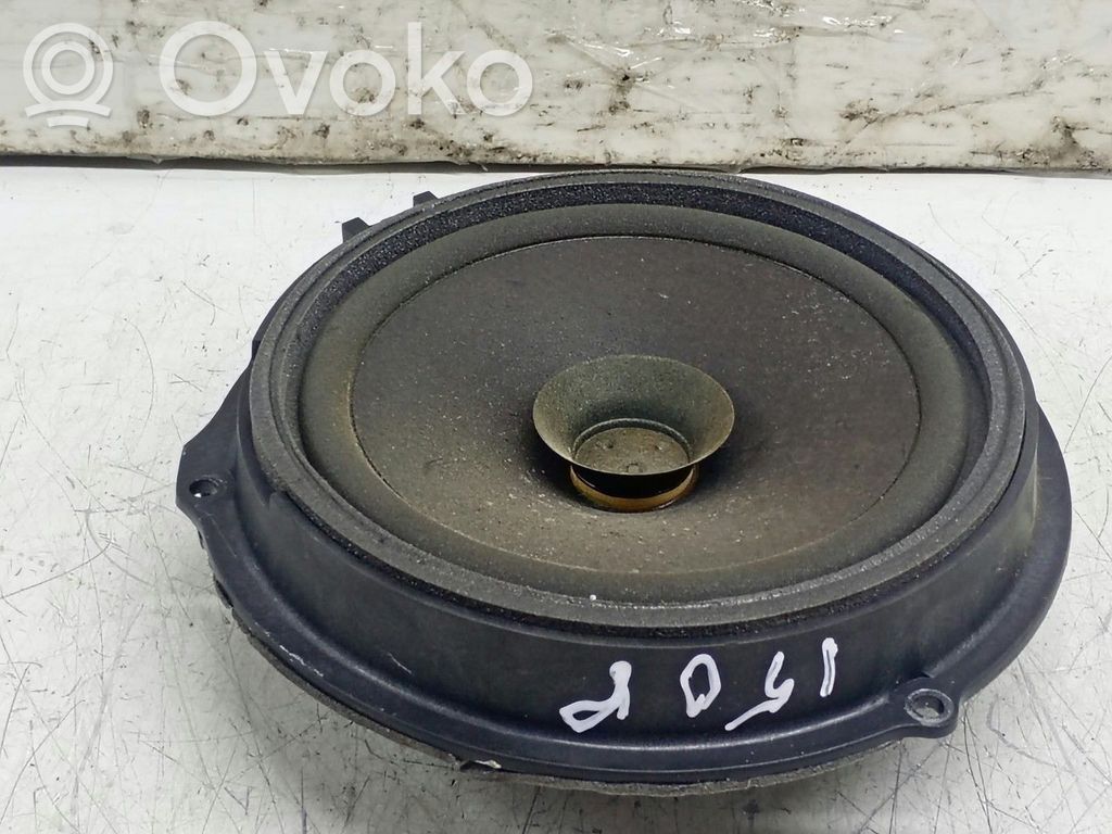 Altavoz de la puerta delantera   3M5T18808CE