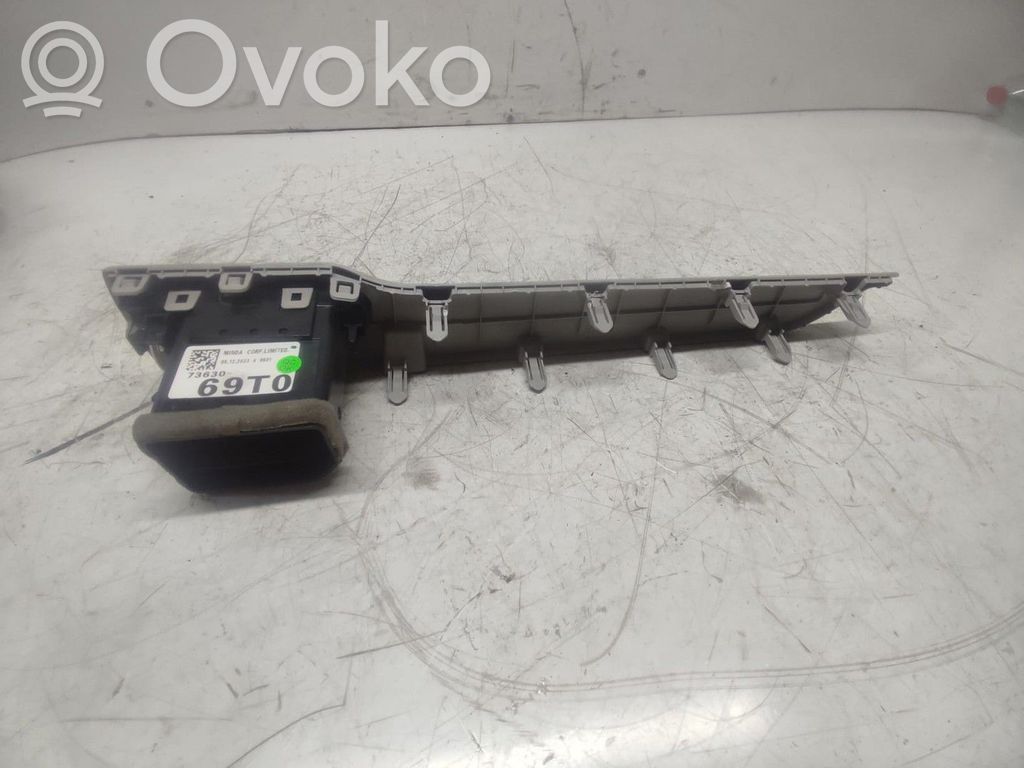 Rejilla de ventilación central del panel   7363069T0