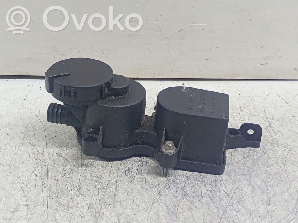 Mercedes-Benz B W245 Odpowietrznik / Separator oleju 