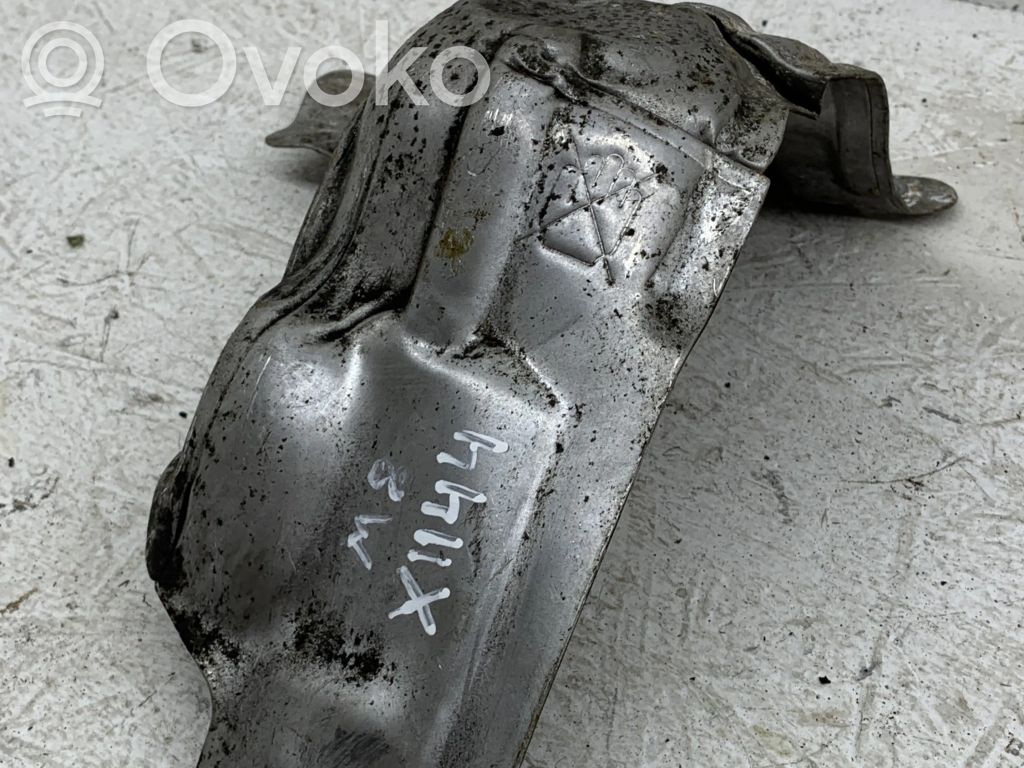 Peugeot 208 I Protección térmica del escape 