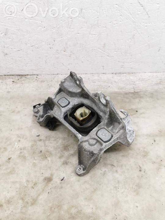 Renault Zoe Engine mount bracket 