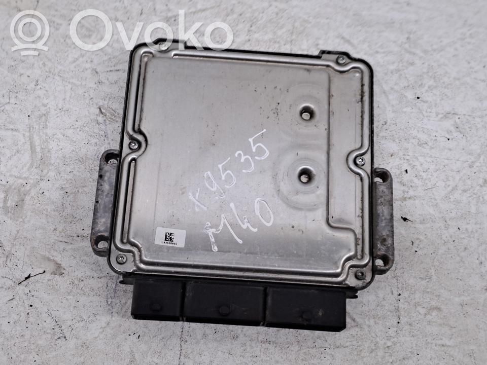 Engine control unit/module   237102747R,X9535