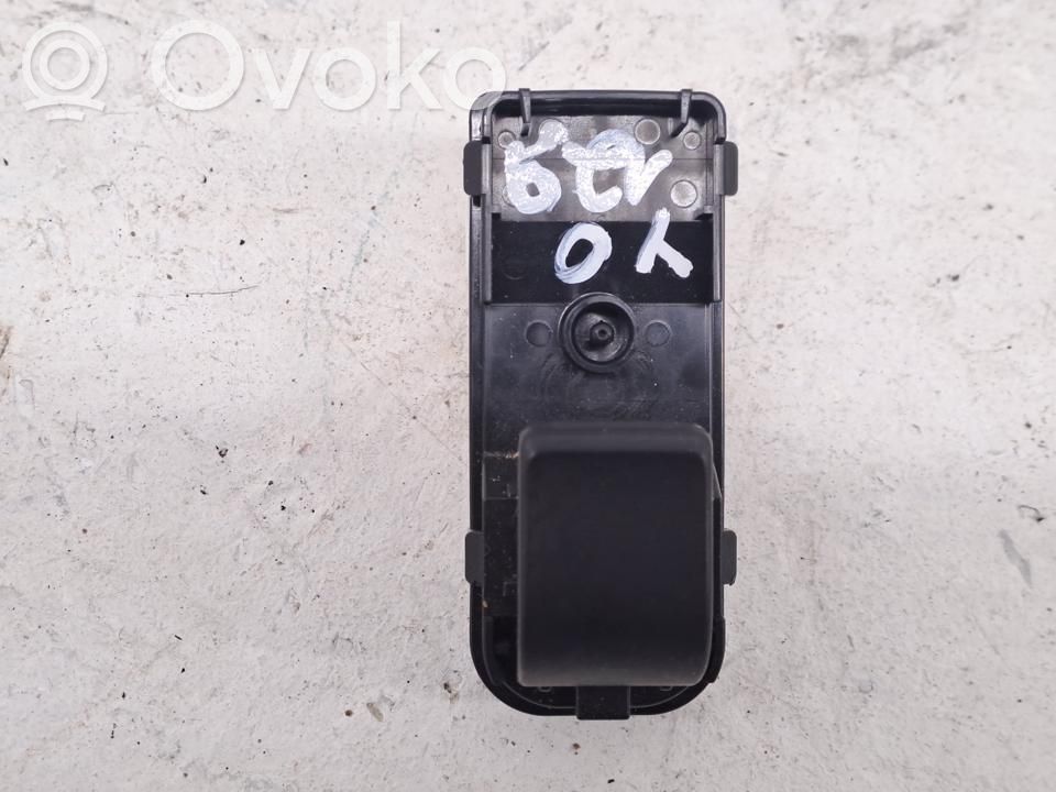 Mazda CX-3 Electric window control switch 