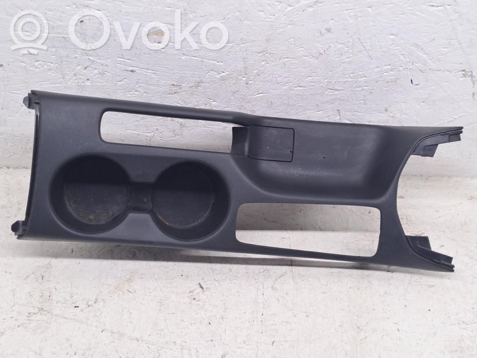 Mazda CX-3 Cup holder front 