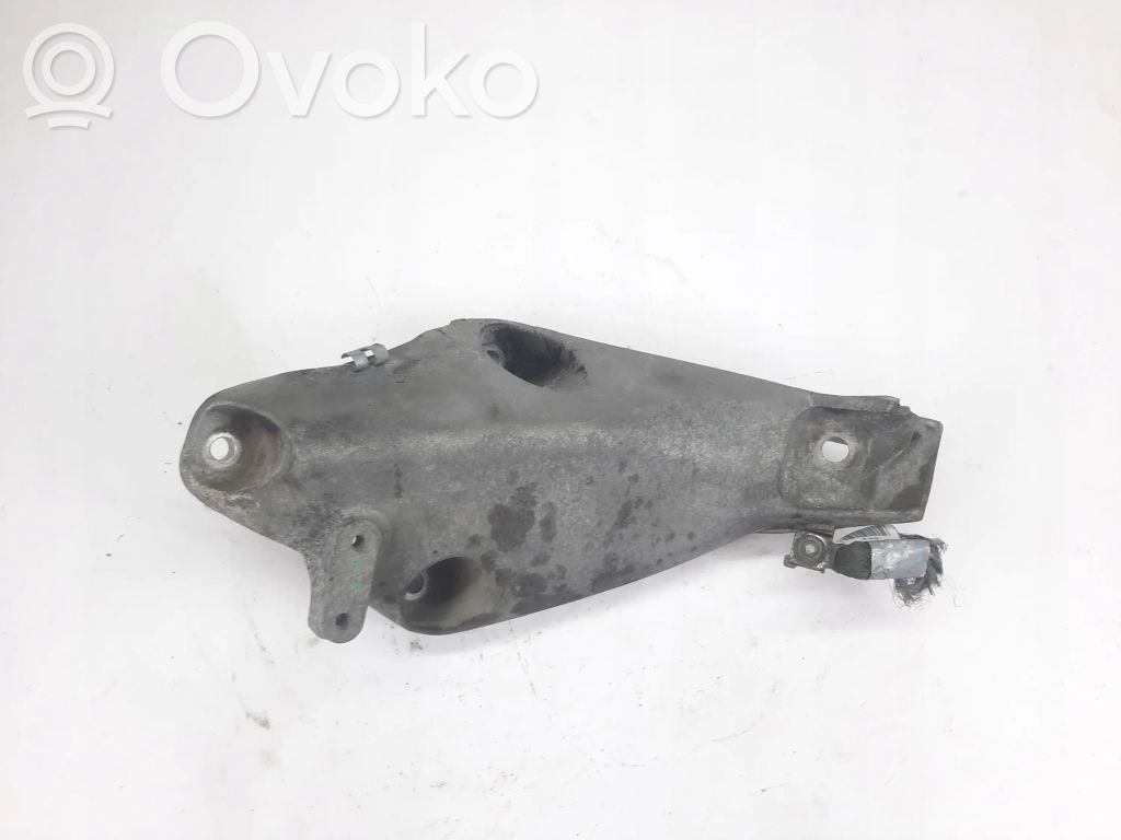 BMW X5 E70 Engine mounting bracket 