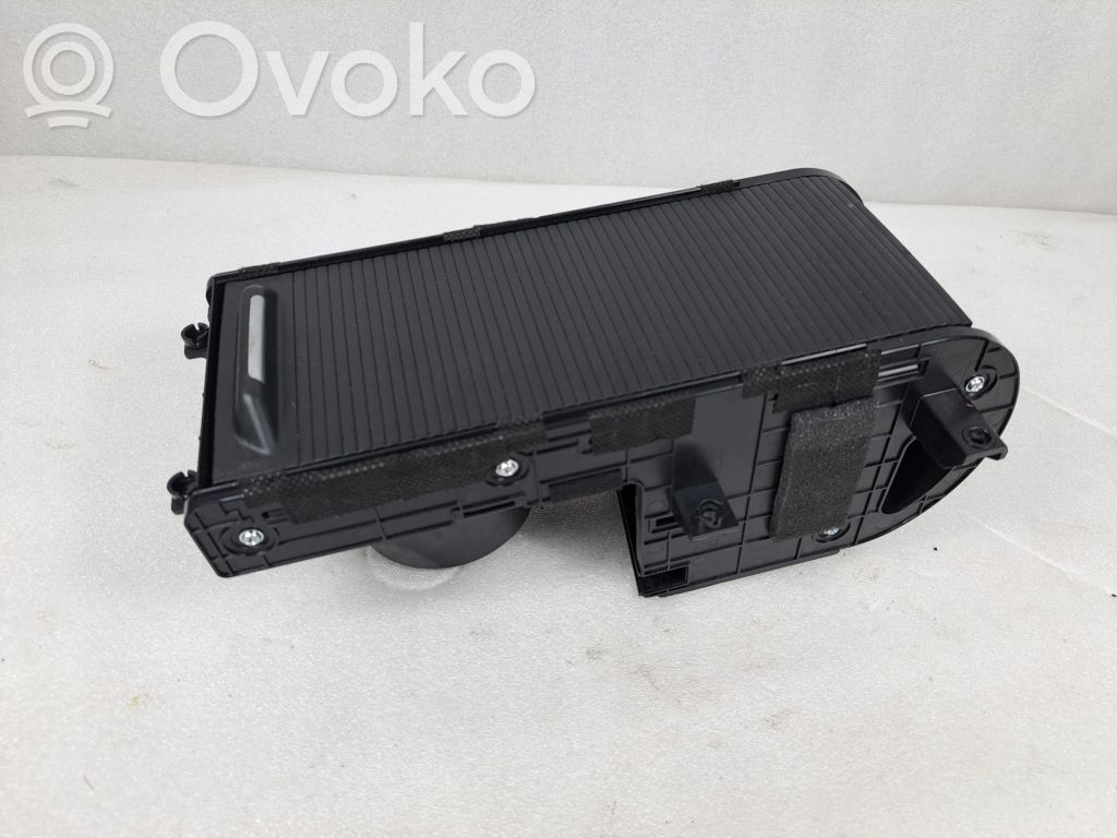 KIA Pro Cee'd III Przedni uchwyt na kubek tunelu środkowego 