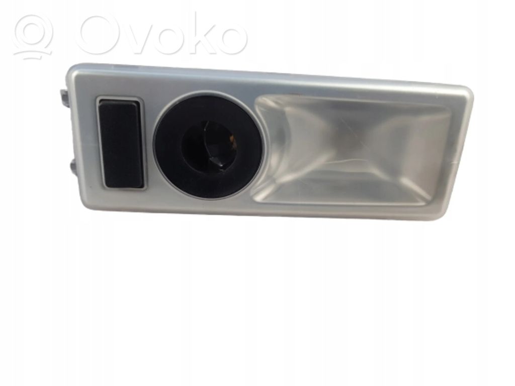 BMW 5 E60 E61 Takaistuimen valo 